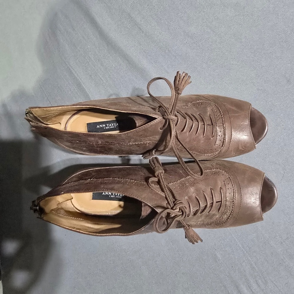 Ann Taylor Booties Women 8.5 Brown Leather Brogue Open Toe Tassel Back Zip Heels